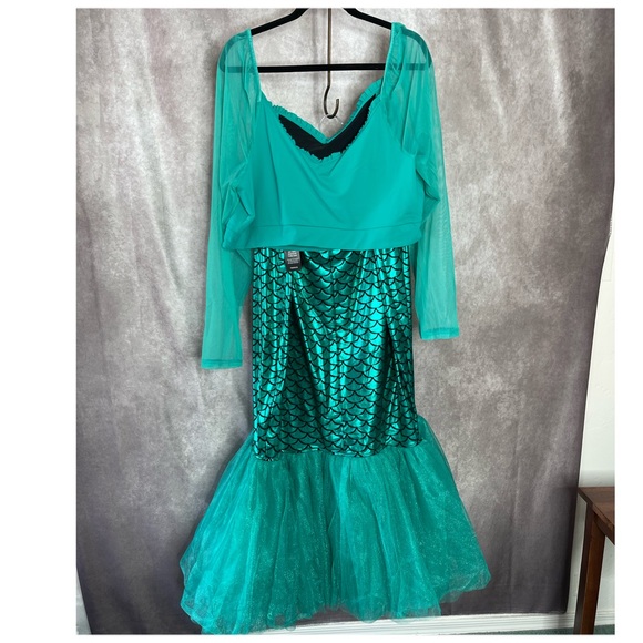 Torrid Mermaid Costume 2-Piece Mesh Dress NWT Size 4 SOLD OUT AT TORRID - Picture 3 of 16